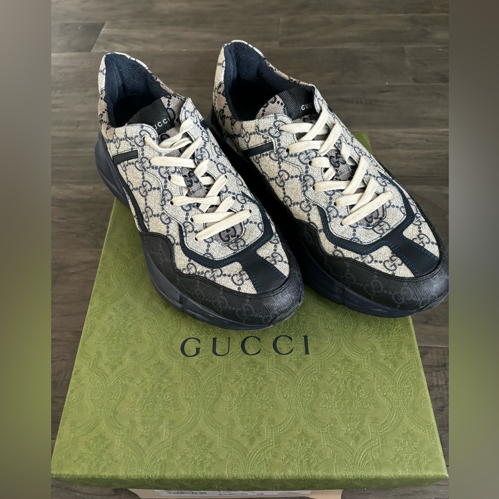 Gucci MEN'S GG RHYTON SNEAKER size 9 US